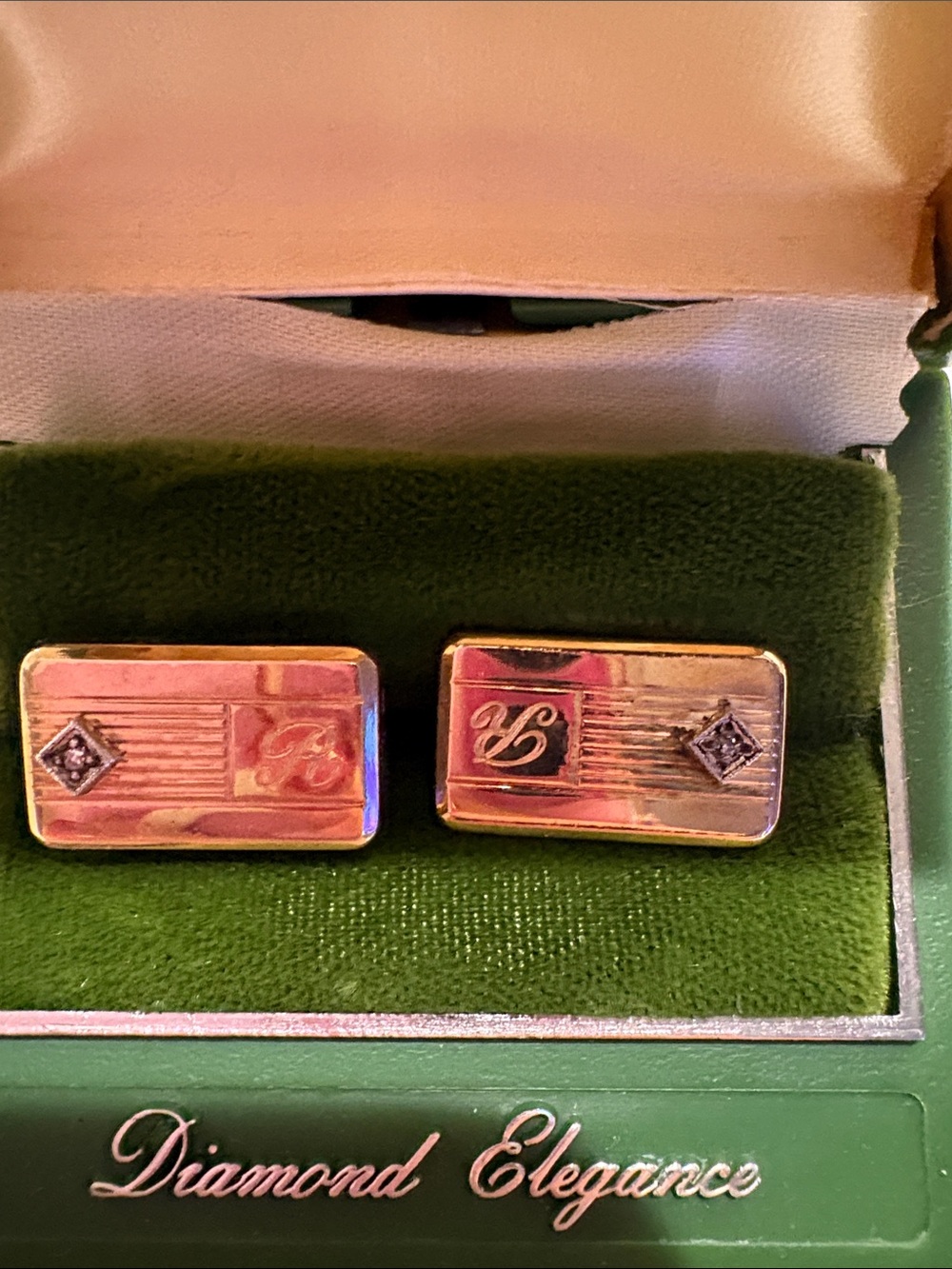 Gold and Black Rectangular Cufflinks - Picture 6 of 6